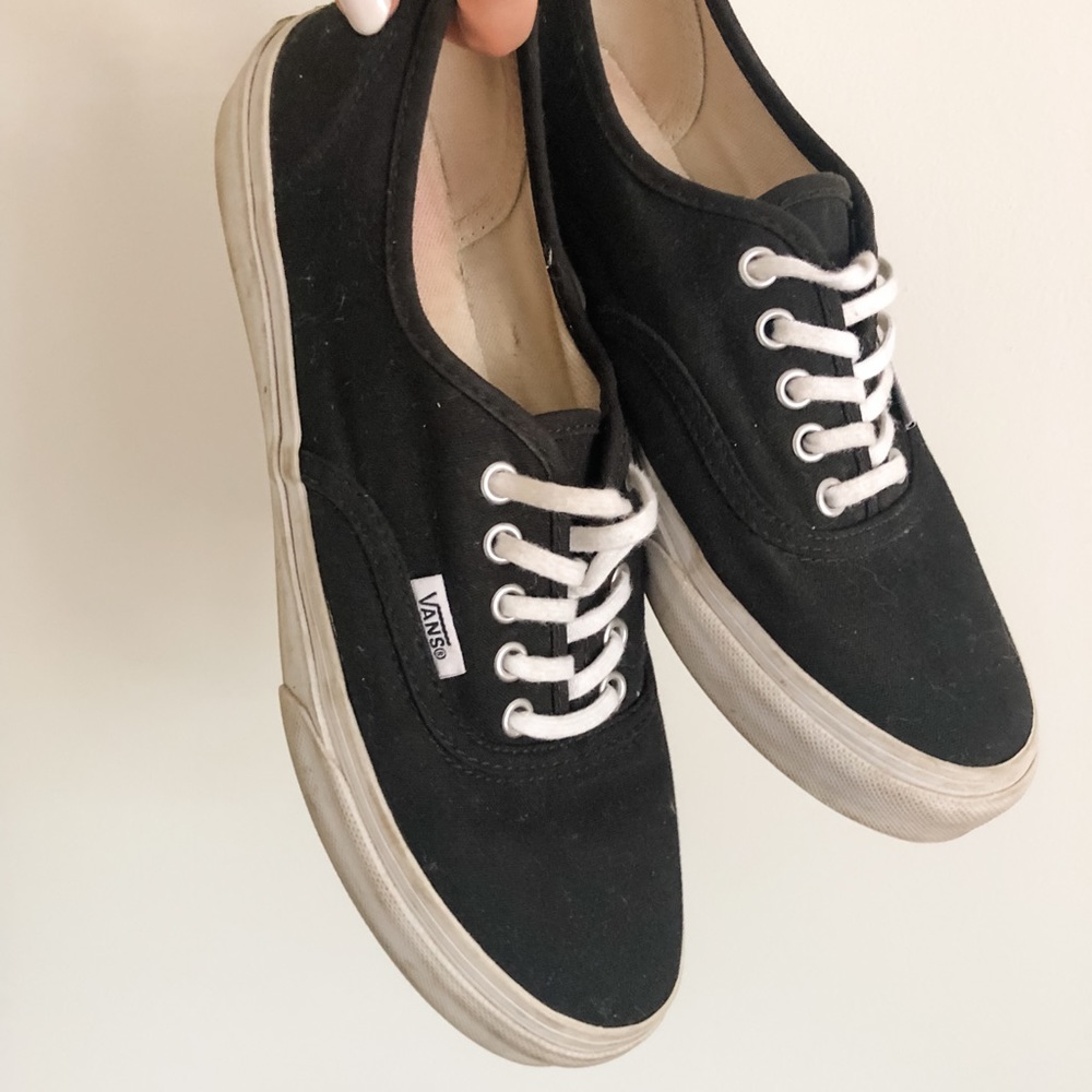 Vans // black sneaker